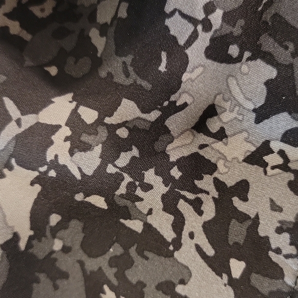 𝅺magellan Outdoors camo jacket size medium - Picture 9 of 13